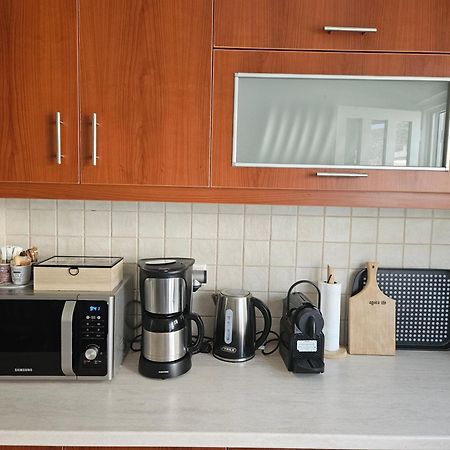 Maggie'S Blissful Escape Apartment Loutraki  Bagian luar foto