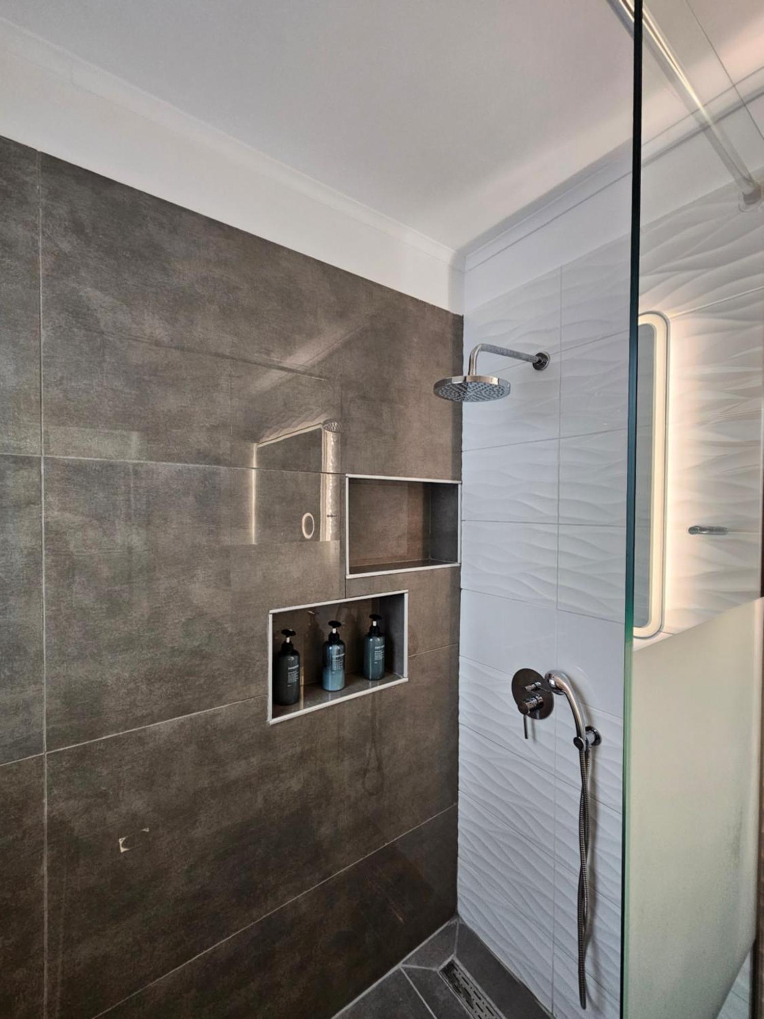 Maggie'S Blissful Escape Apartment Loutraki  Bagian luar foto