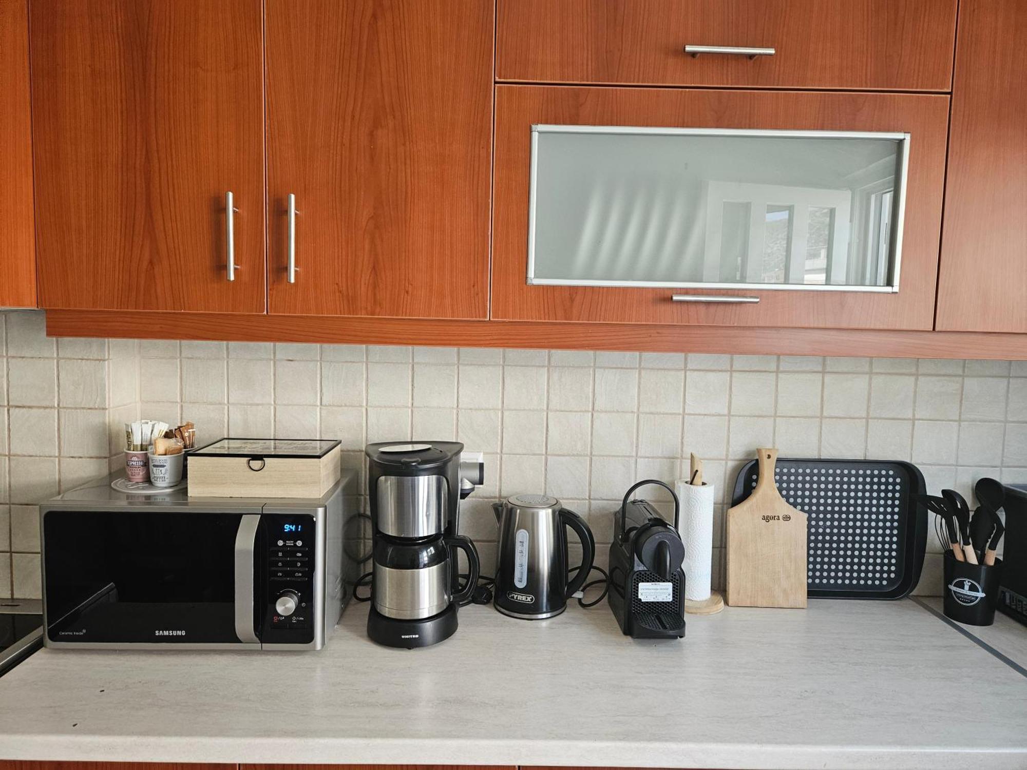 Maggie'S Blissful Escape Apartment Loutraki  Bagian luar foto