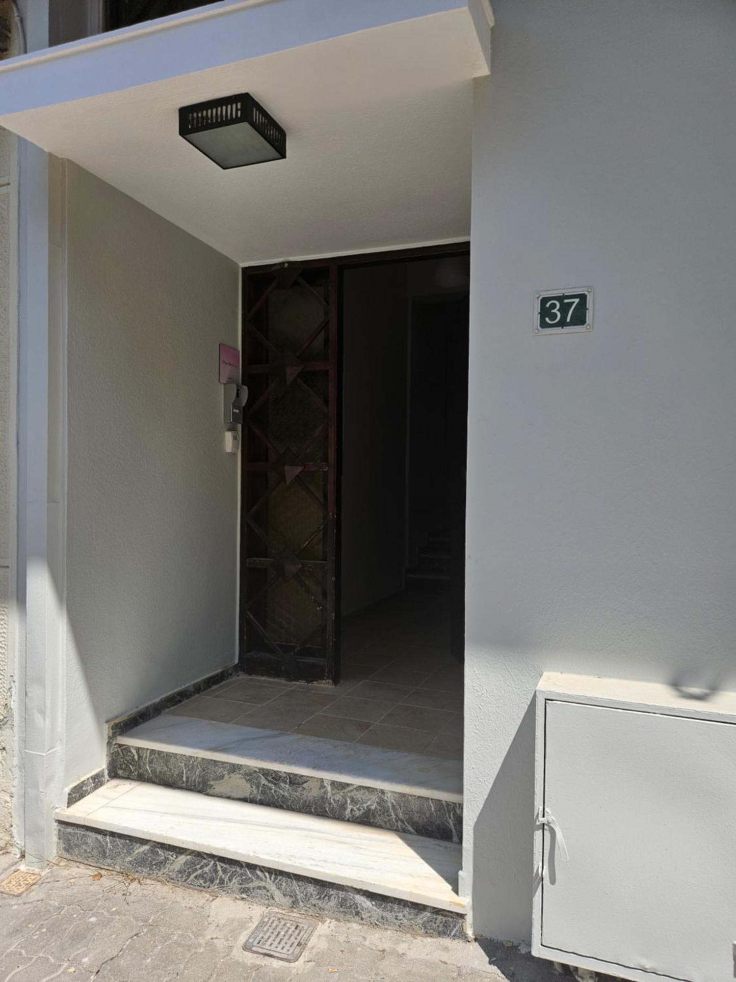 Maggie'S Blissful Escape Apartment Loutraki  Bagian luar foto