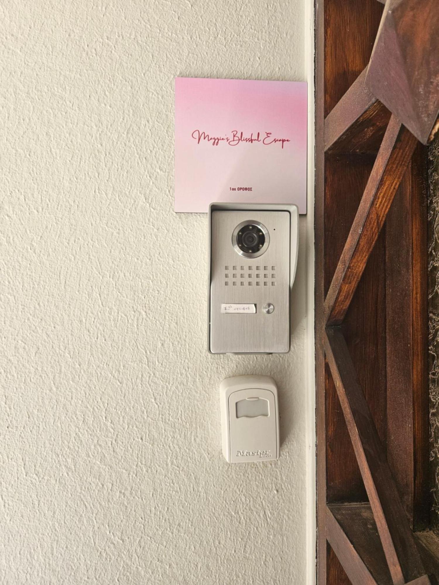 Maggie'S Blissful Escape Apartment Loutraki  Bagian luar foto