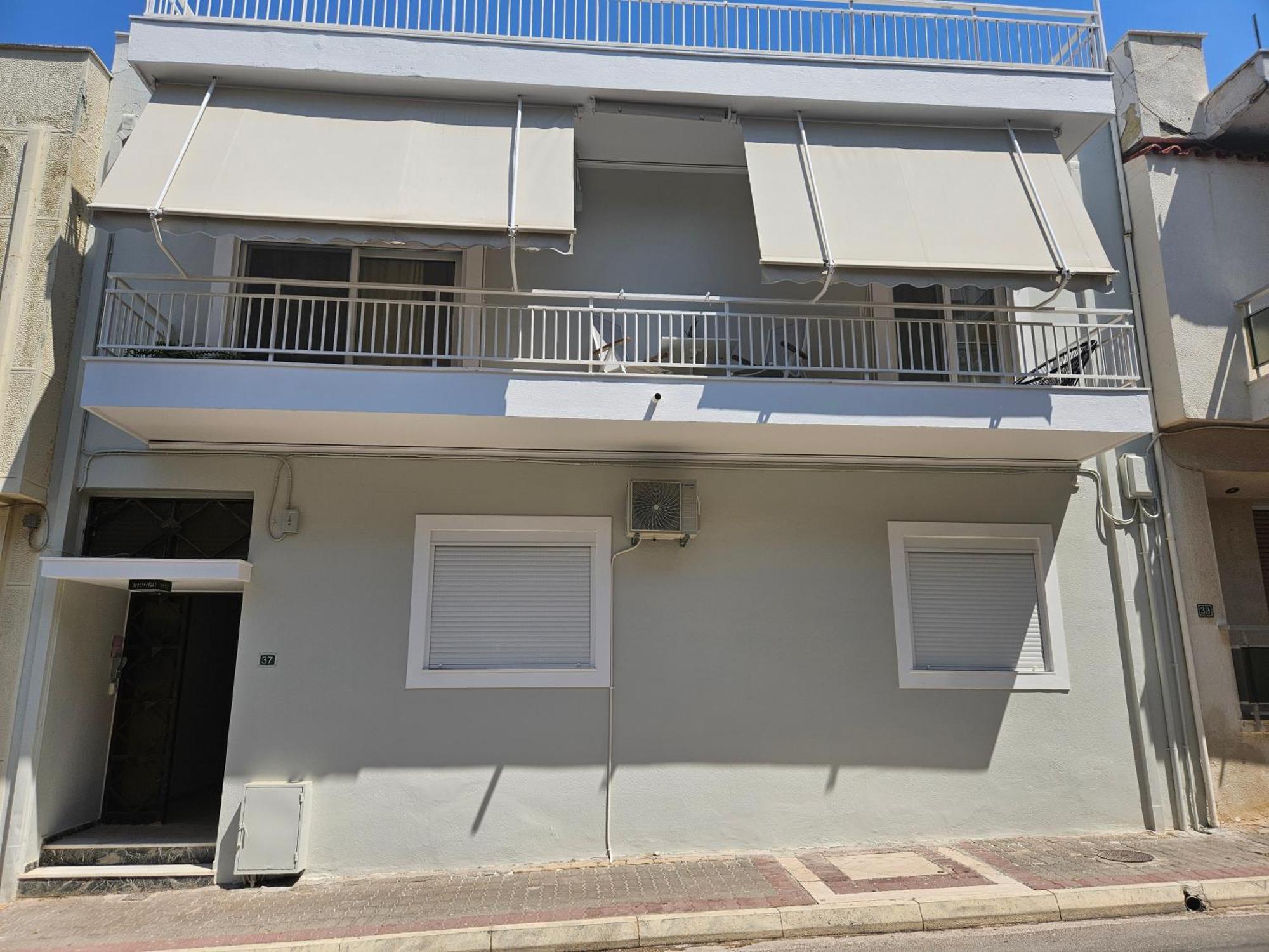 Maggie'S Blissful Escape Apartment Loutraki  Bagian luar foto